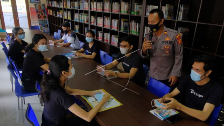 Meningkatkan Pendidikan Non-Formal di Desa: Solusi untuk Keterampilan Baru